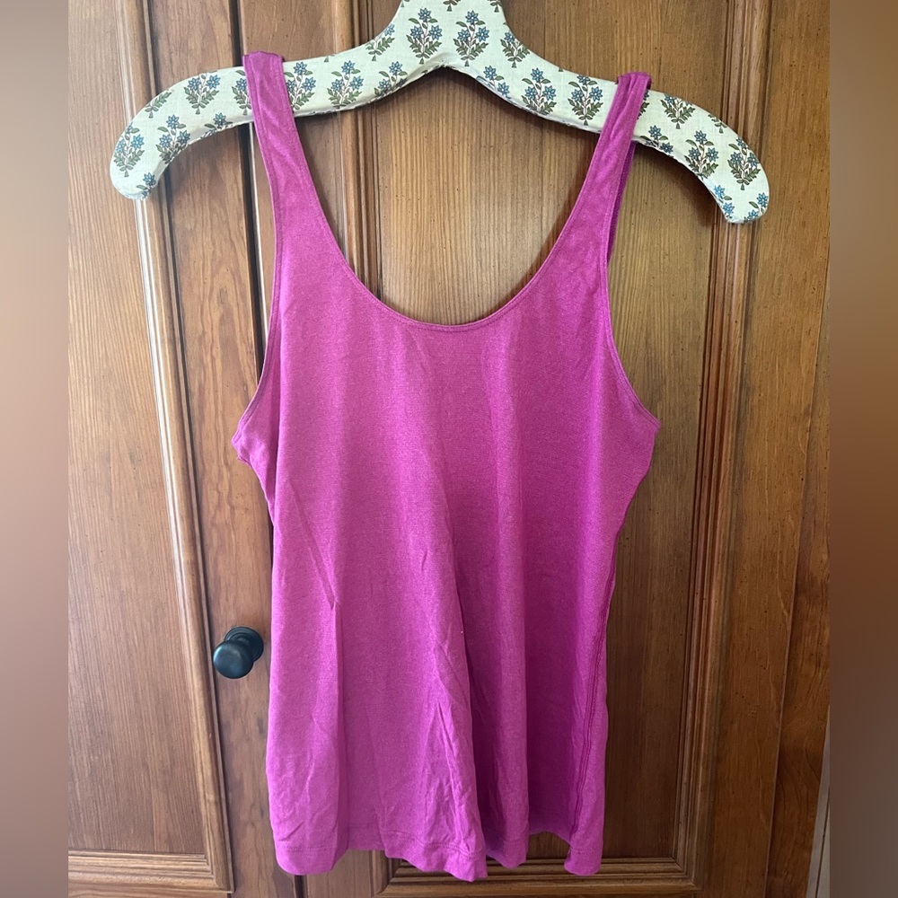 Lululemon Tank Top Size S/M Raspberry Fuschia Pink